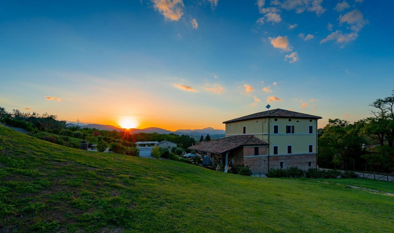 Casa Grimaldi Boutique Hotel & Restaurant Matelica Exteriér fotografie